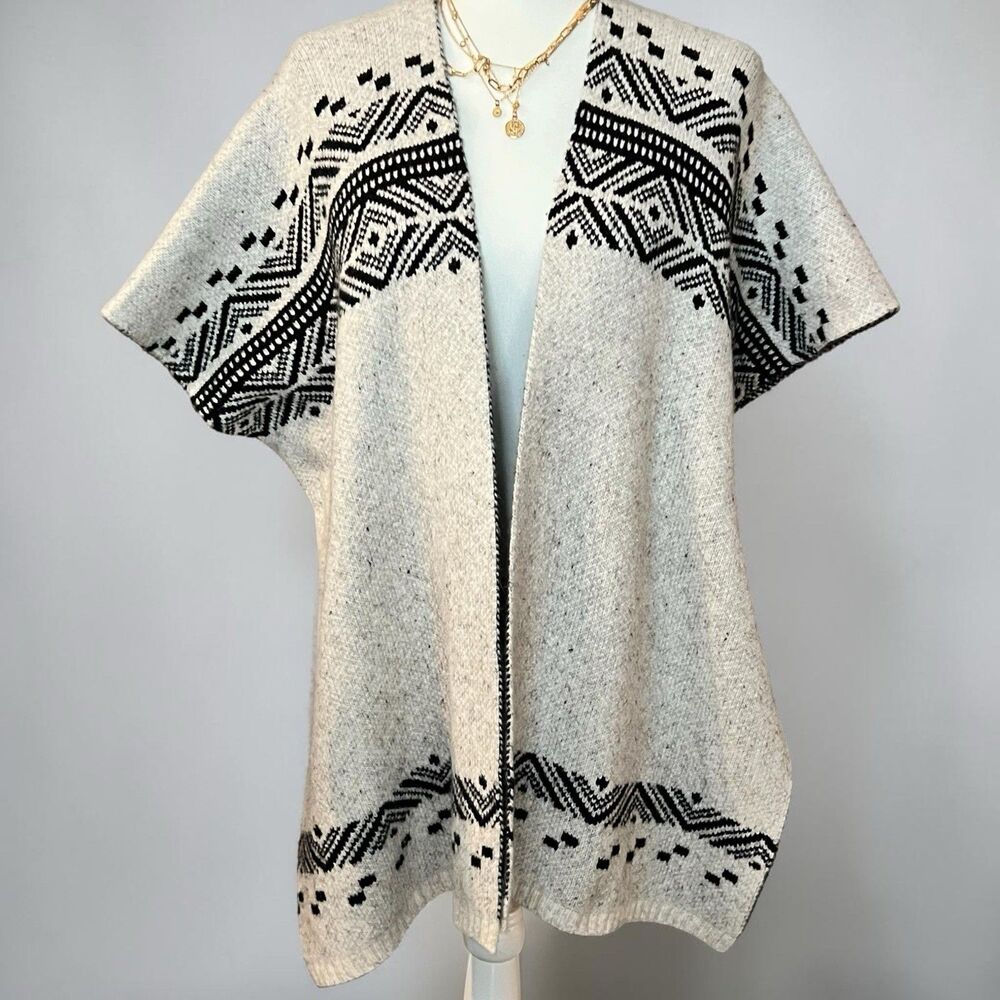 LOFT Aztec Tribal Knit Open Front Cardigan Sweater Poncho XS/S Black Gray Comfy
